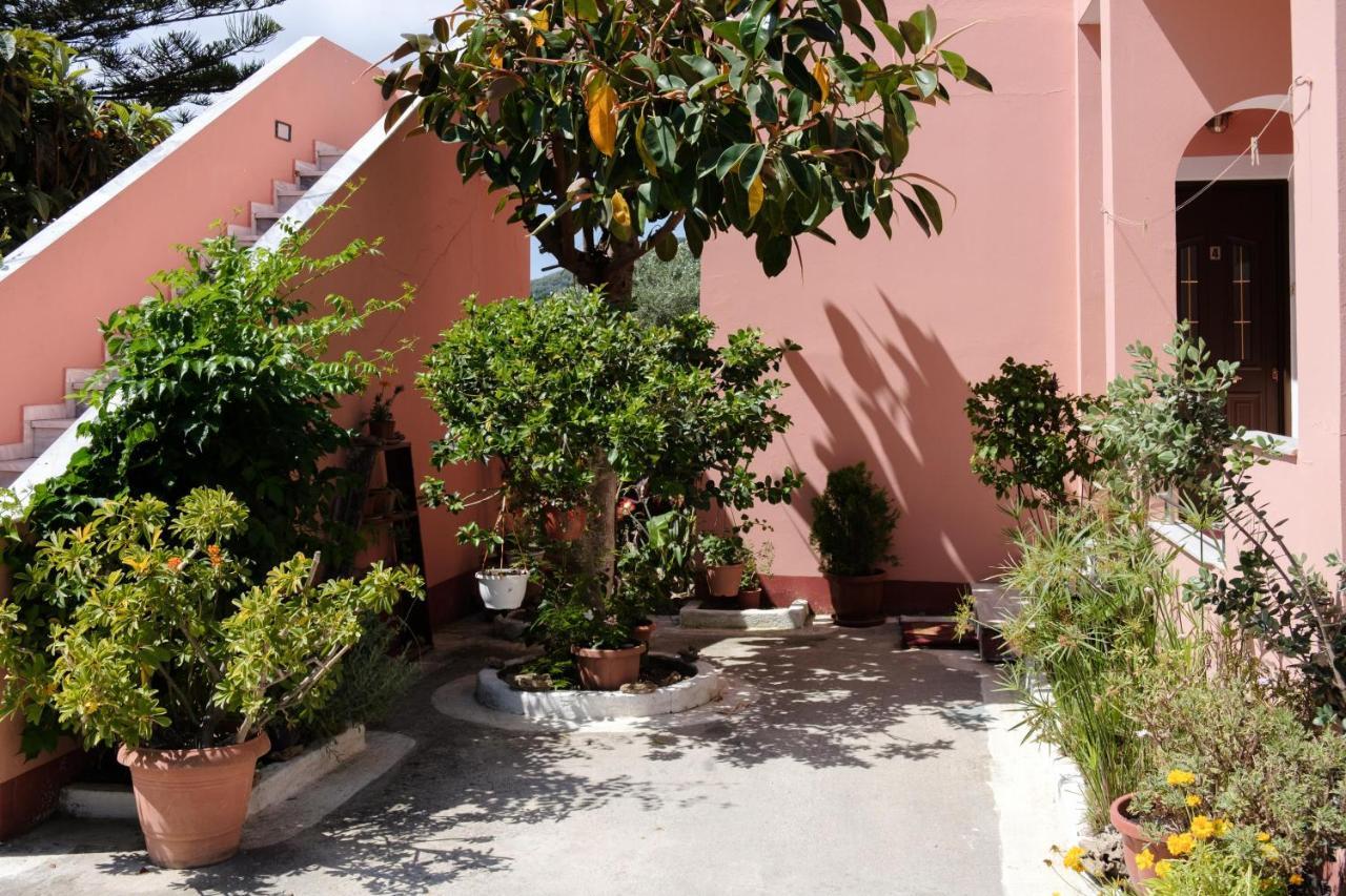 Mouzakitis Apartments 3 아릴라스 외부 사진